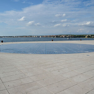 Zadar, Lichtspielmonument