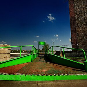 2009 04 10 Zollhafen mit Helmut D7C 7063