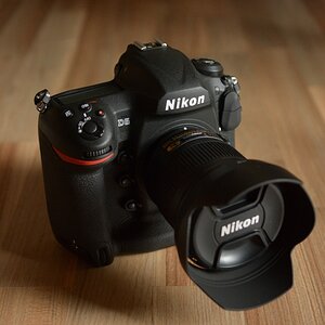 Nikon D5 + AF-S 24mm/1.8G