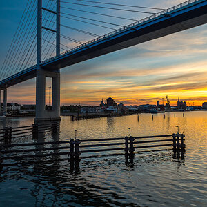 Abends an der Rügenbrücke