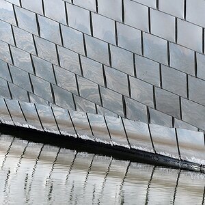 s161004 Universum 2092