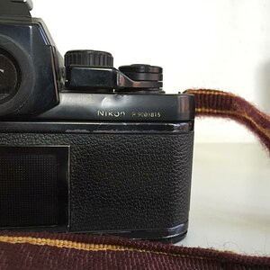Nikon F3 mit Nikkor 35-105