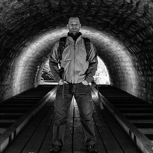 Im Tunnel
Selbstporträt mit 3 SB-910