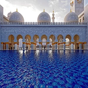 TS6 3489 DxO v Scheich Zayid Moschee
Abu Dhabi