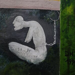 Graffiti east side gallery  DSC0034