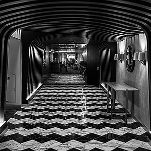 Bar Tunnel