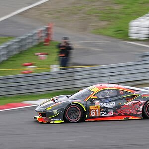 # 61 Ferrari 488 (34)