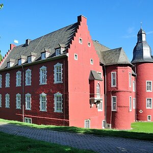 Das rote Gemäuer der Alsdorfer Burg DSC0123