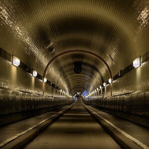 s170614 095 HH Elbtunnel 6183