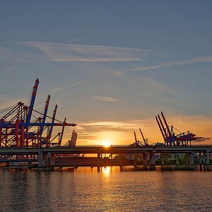 TS8 9019 DxO  k verkl.Waltershofer Hafen