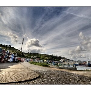 #o1 - Hafenblick auf die Insel - "der '10mm-DX'-schiefe Turm von Helgoland" ;)