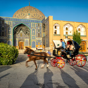 Kutschen auf dem großen Platz in Isfahan