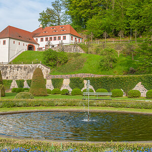 Schloß Wesenstein - Das Wasser sprudelt ohne Pumpe