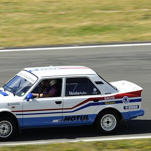Fotoforum  Skoda 130 LR 745 (1989)