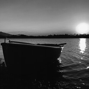 Sonnenuntergang-Riegsee-SW-web.jpg