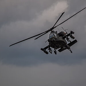 Apache AH 64 - 6.jpg