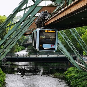 Schwebebahn_colour.jpg