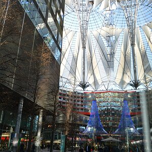 Sony Center Berlin-2.jpg