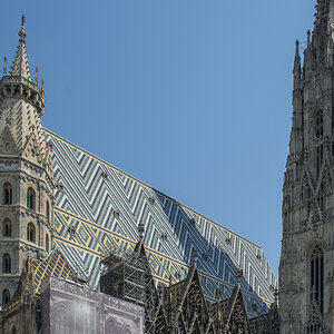 Dach Stephansdom Wien.jpg