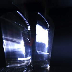 Glas in Espressomaschine gedreht
