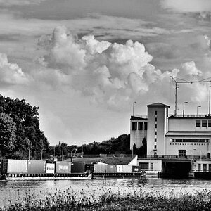 Uelzener Schleuse.jpg