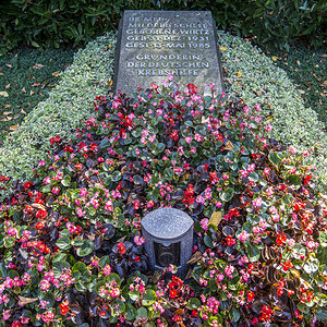 Alter Friedhof Bonn Scheel.jpg