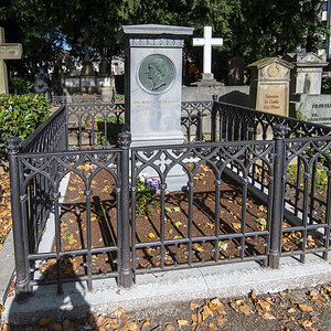 Alter Friedhof Bonn Schlegel.jpg