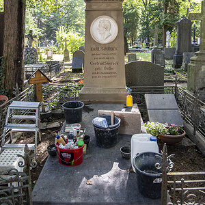 Alter Friedhof Bonn Simrock.jpg