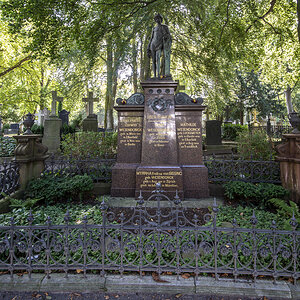 Alter Friedhof Bonn Wesendonck.jpg