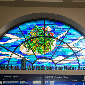 Bonn Fenster Bahnhof.jpg