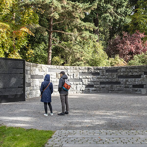 Oregon Holocaust Memorial 8.jpg