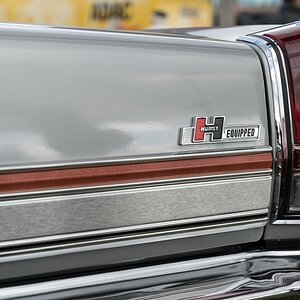 Plymouth Valiant Signet Hurst-equipped (1967)