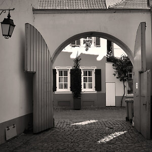 freinsheim_tor_1206.jpg