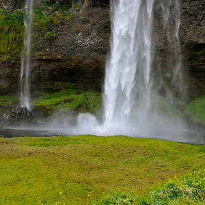 47 Seljalandsfoss