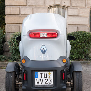 H12X8665-1.JPG