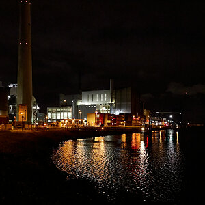 Hafen Bremen bei Nacht 3.jpg