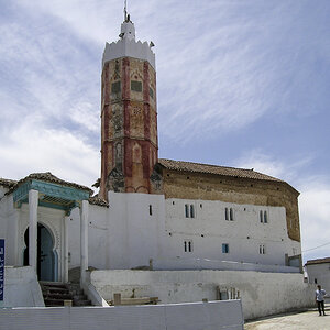 Grosse Moschee Chefchaouen.jpg