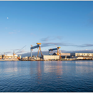 021 Förde und Werft im Sonnenschein