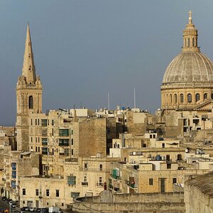 Valetta Kirchenansicht.jpg