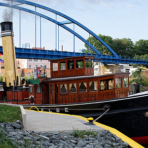 Dampfeisbrecher Elbe 2.jpg