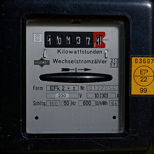 Stromzähler alt.jpg