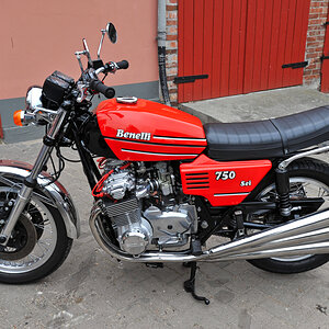 Benelli 750 Sei.jpg