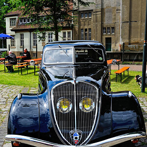 Peugeot Front.jpg