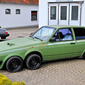 VW Polo 3-Achs 1.jpg