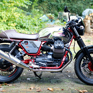 Moto Guzzi V7 II Racer.jpg