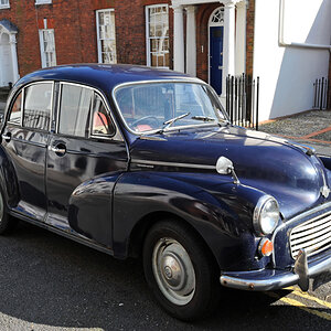 Morris Minor 1000 schwarz.jpg
