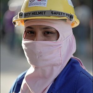 comp_Lady-worker3.jpg