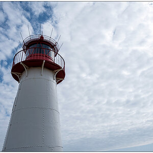 314 Sylt – Ellenbogen: Leuchtturm List West mit Wolken