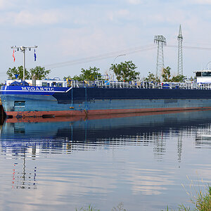 OF2_51044.jpg
