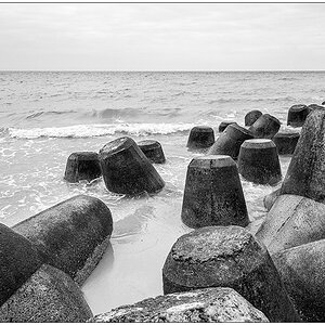 337 Sylt – Hörnum Odde Tetrapoden IV Schwarzweiß